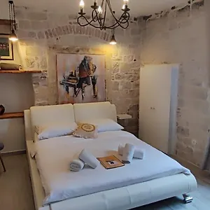 Kadena - 18th Century Stone House , Trogir Croatie
